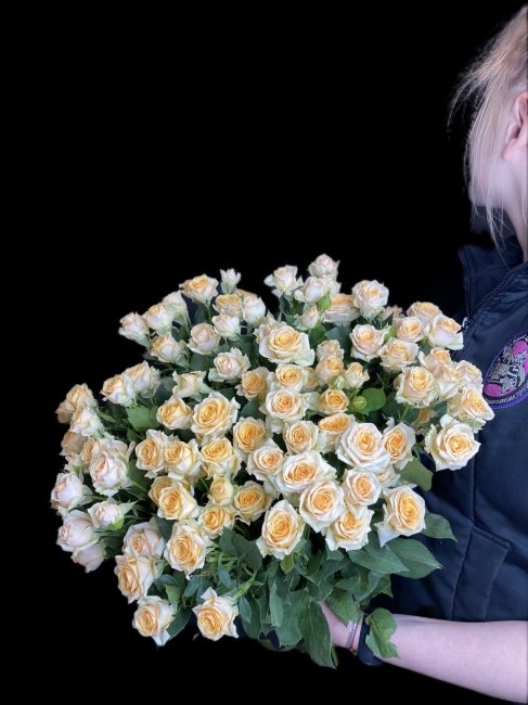 Розы Спрей микс персиковая  (высота  60см)