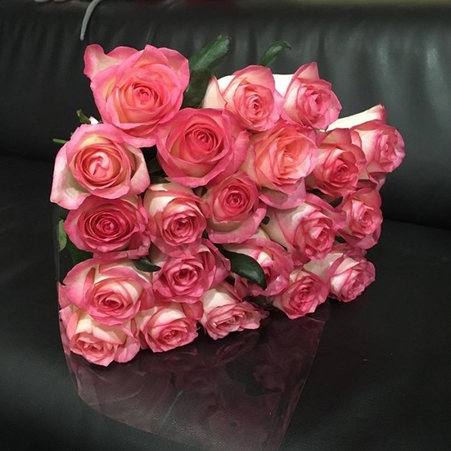Роза Джумилия. Букет из 21 розы. Высота 60 см