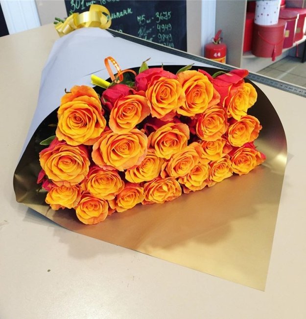 Роза Испания. Букет из 41 розы. Высота 70 см