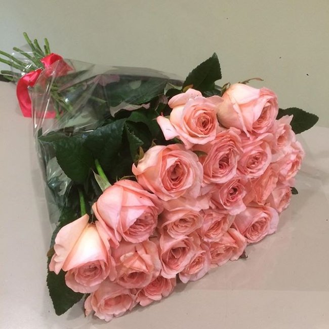 Роза Лондон Ай. Букет из 21 розы. Высота 60 см