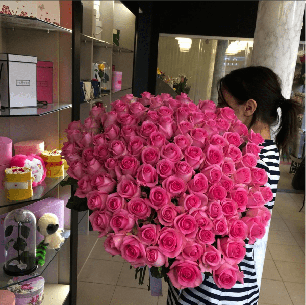 Роза Ревиваль (розовая). Букет из 101 розы. Высота 50 см