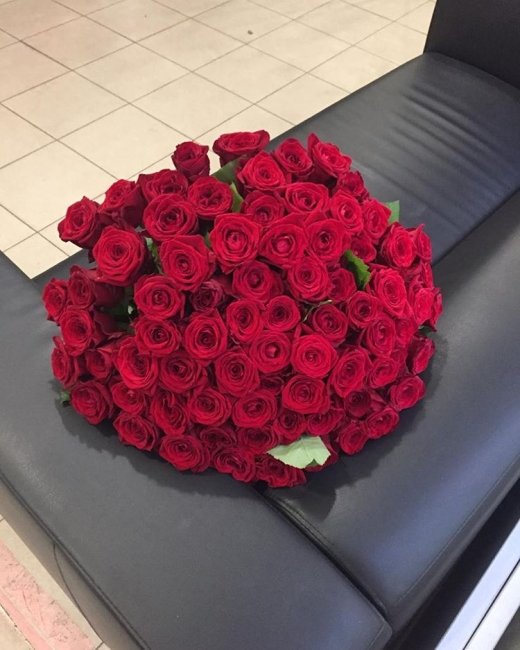 Роза Ред Наоми (красная). Букет из 51 розы. Высота 80 см