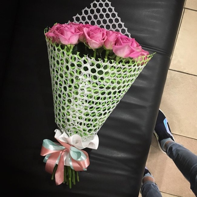 Роза Аква (розовая). Букет из 21 розы. Высота 50 см